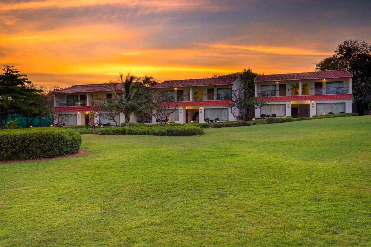 Radisson Blu Resort Temple Bay Mamallapuram Екстер'єр фото The Village