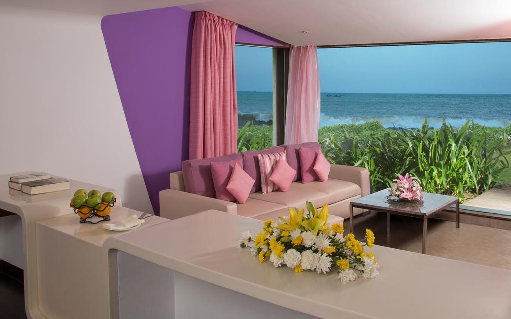 Radisson Blu Resort Temple Bay Mamallapuram Екстер'єр фото A living room at the resort
